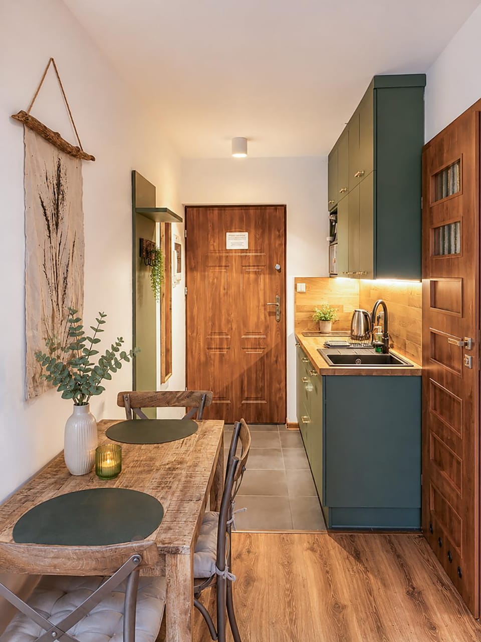 Kitchen or kitchenette, kitchen