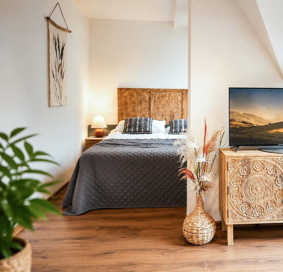 Communal lounge/ TV room, Bedroom