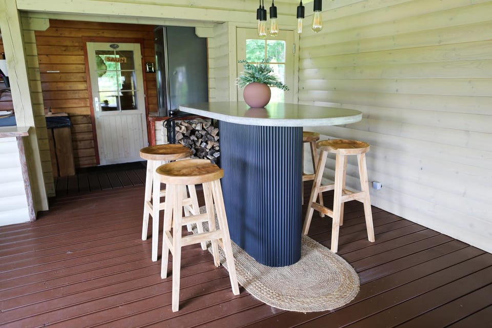 Kitchen or kitchenette, Seating area, Dining area