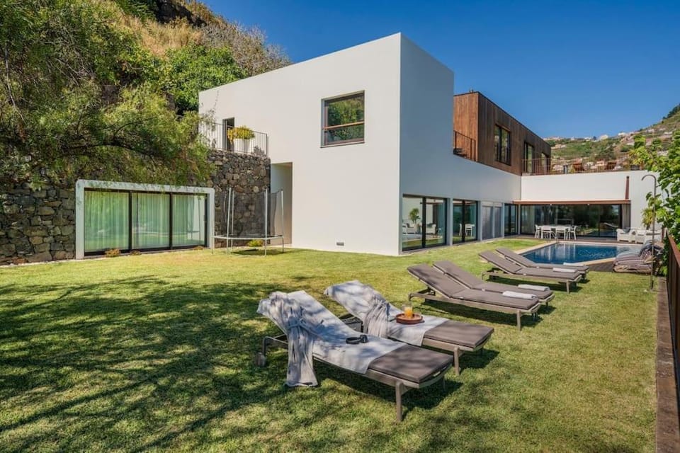 Botanica Living Magnolia Apt Apartment in Câmara De Lobos