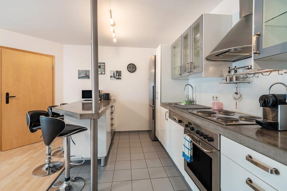 Kitchen or kitchenette, Living room