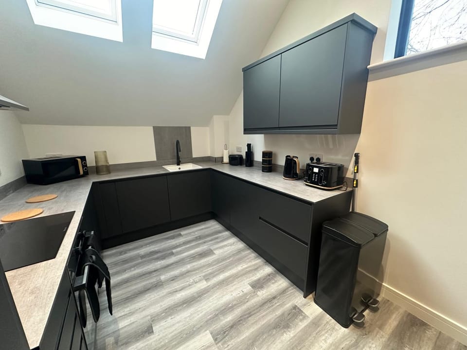 Coffee/tea facilities, Kitchen or kitchenette, minibar, oven, pet friendly, stove