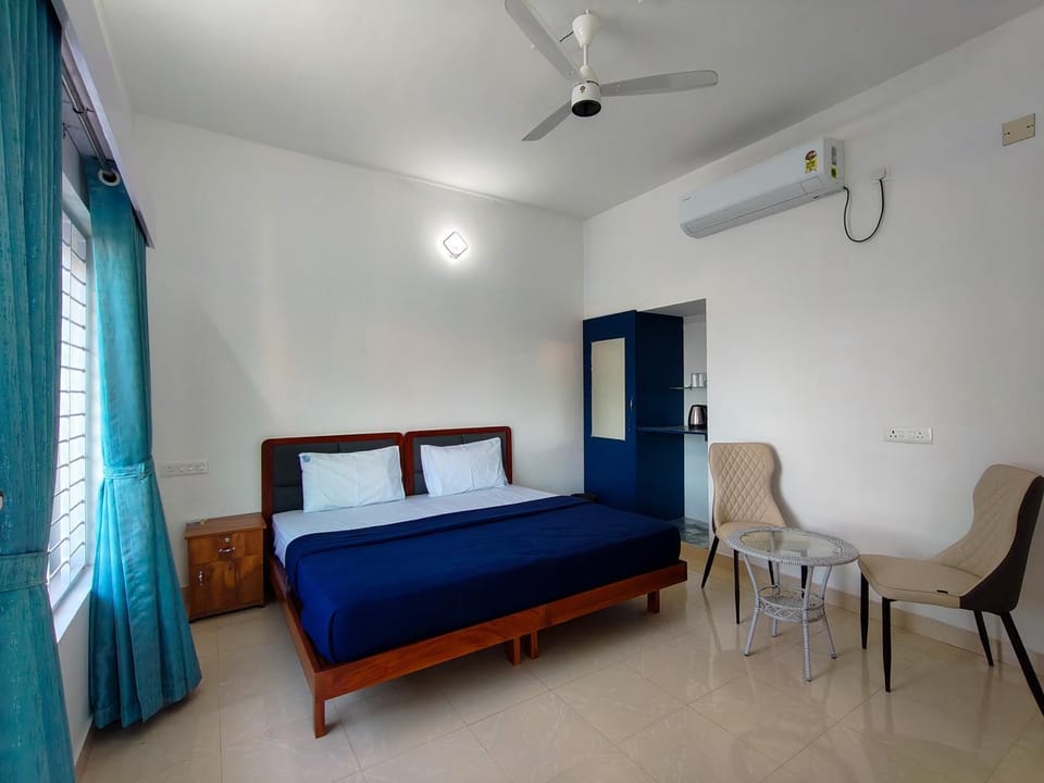 Bed, Photo of the whole room, furniture, storage, air conditioner