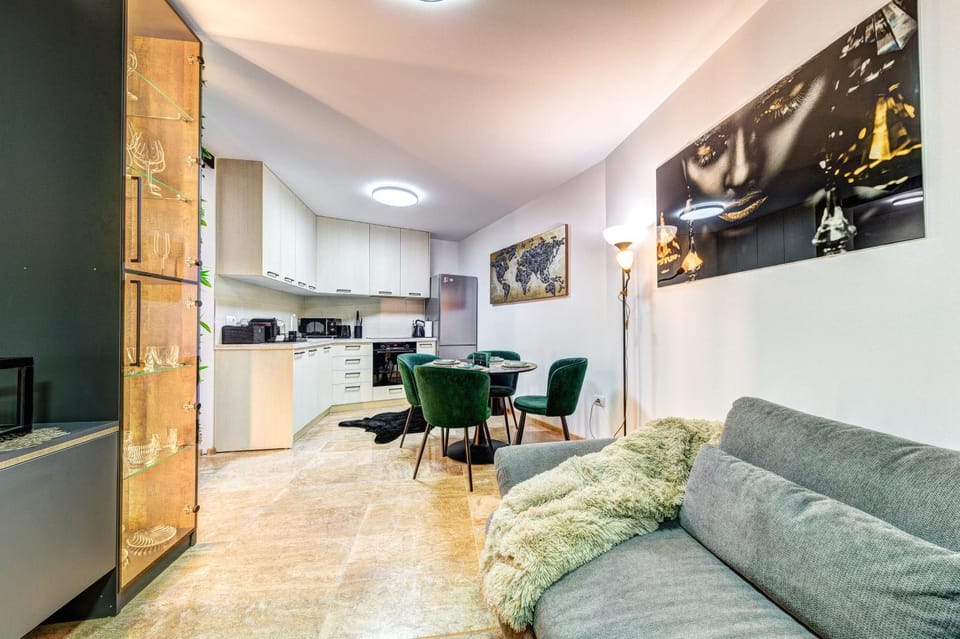 Kitchen or kitchenette, Living room, Dining area
