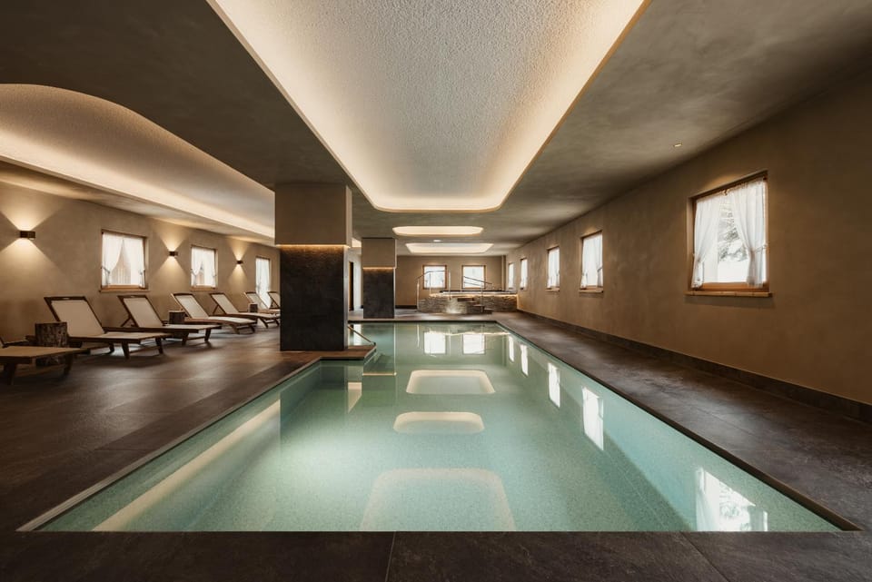 Hot Tub, Swimming pool