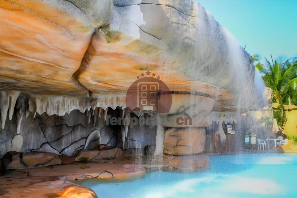 Nearby landmark, Day, Natural landscape, Pool view, Swimming pool