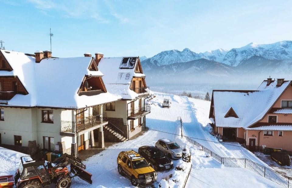 Property building, Bird's eye view, Winter, Mountain view, Parking