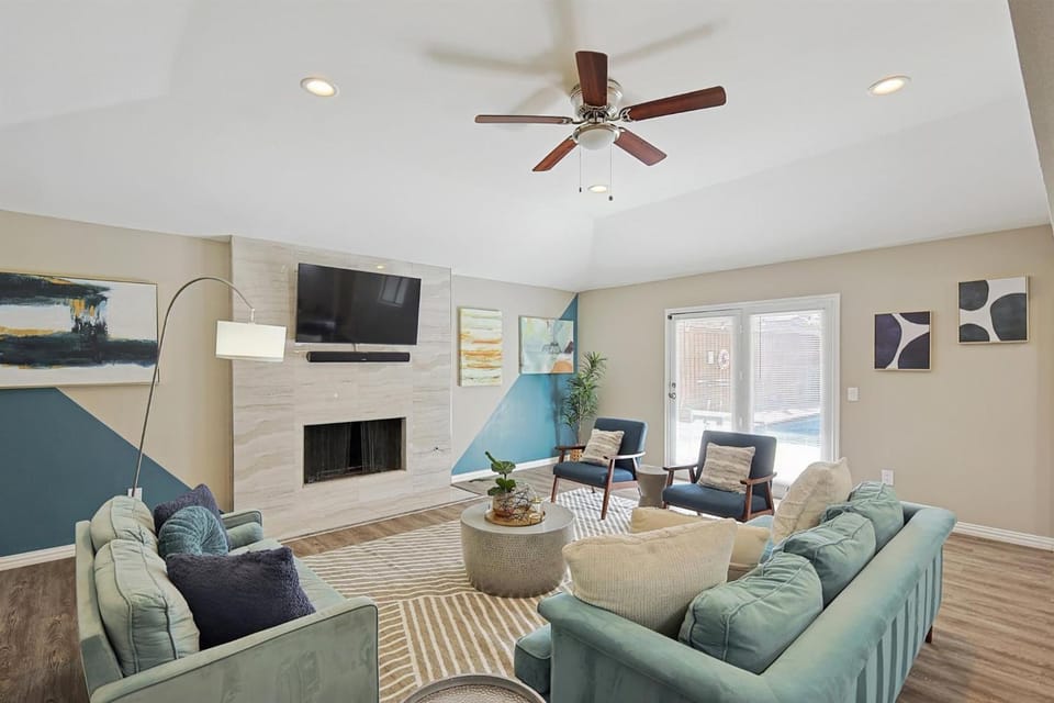 Best of Allen at Fountain Park - 5BD-2BA with Pool House in Allen
