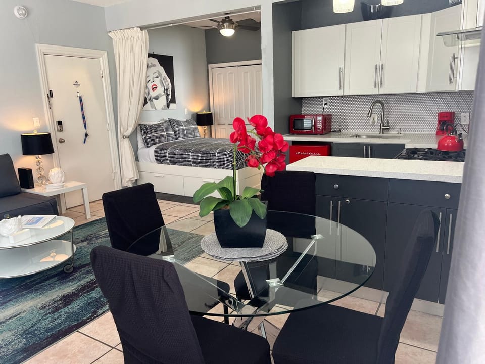 Ocean Dream by the Beach Apartment in Miami Beach