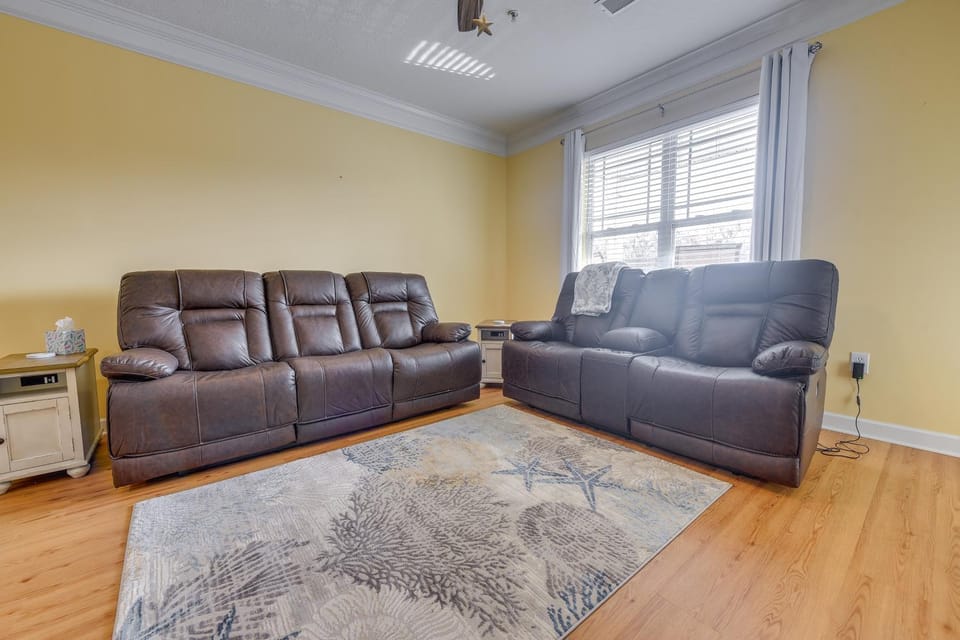 'Northern Escape' Condo in Golf Club Near Beaches House in South Carolina