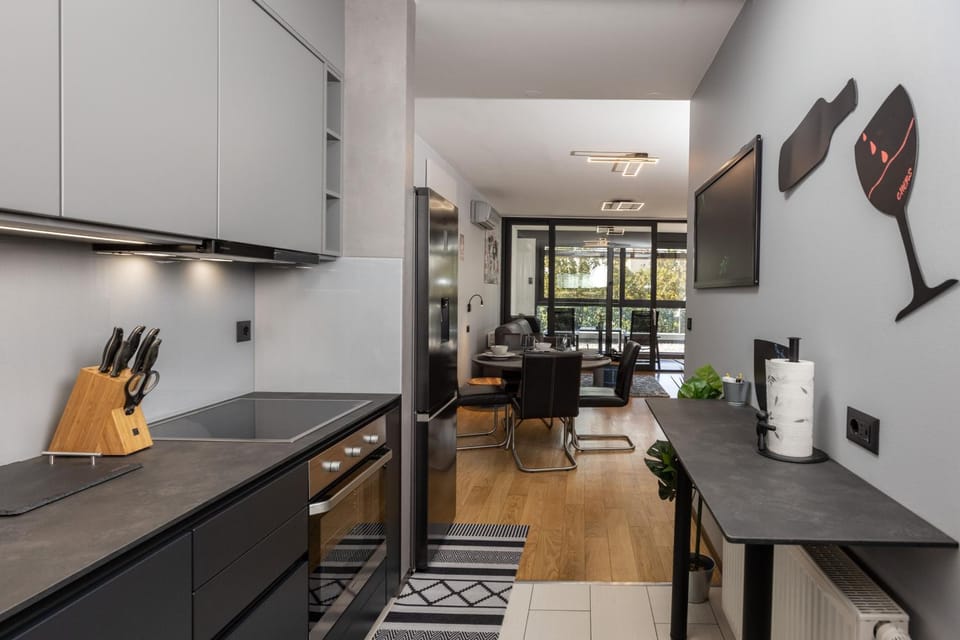 Kitchen or kitchenette, dishwasher, pet friendly, stove