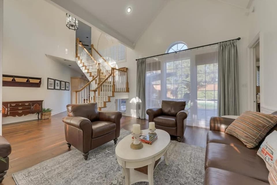 Gorgeous Vacation Home w Private Pool House in Mesquite