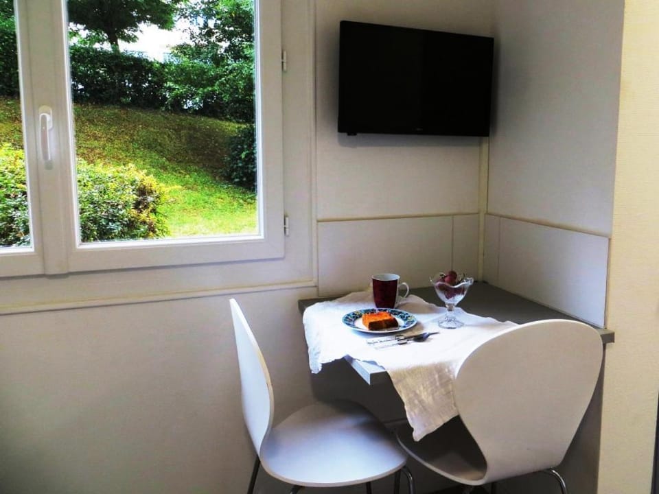 Pratique, Complet Sûr, Métro et Parking; Proche du Centre, de la Gare, de la Rocade, d'un supermarché. Tout à Pied. Apartment in Toulouse