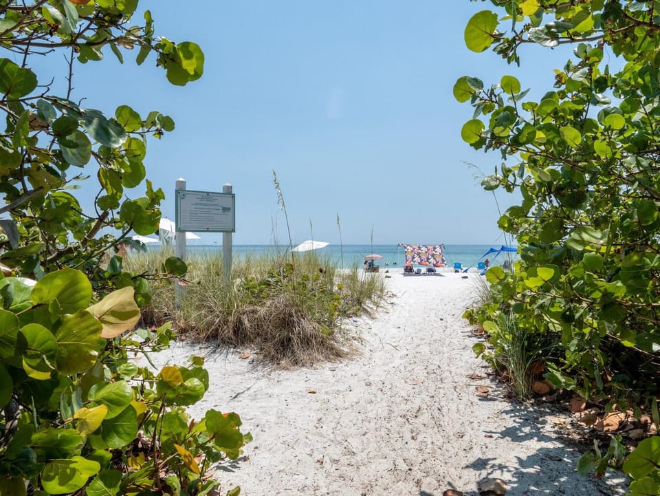 Bollinger Duplex 2 Units House in Holmes Beach