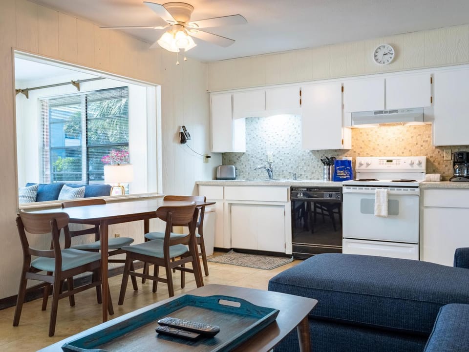 Bollinger Duplex, B House in Holmes Beach