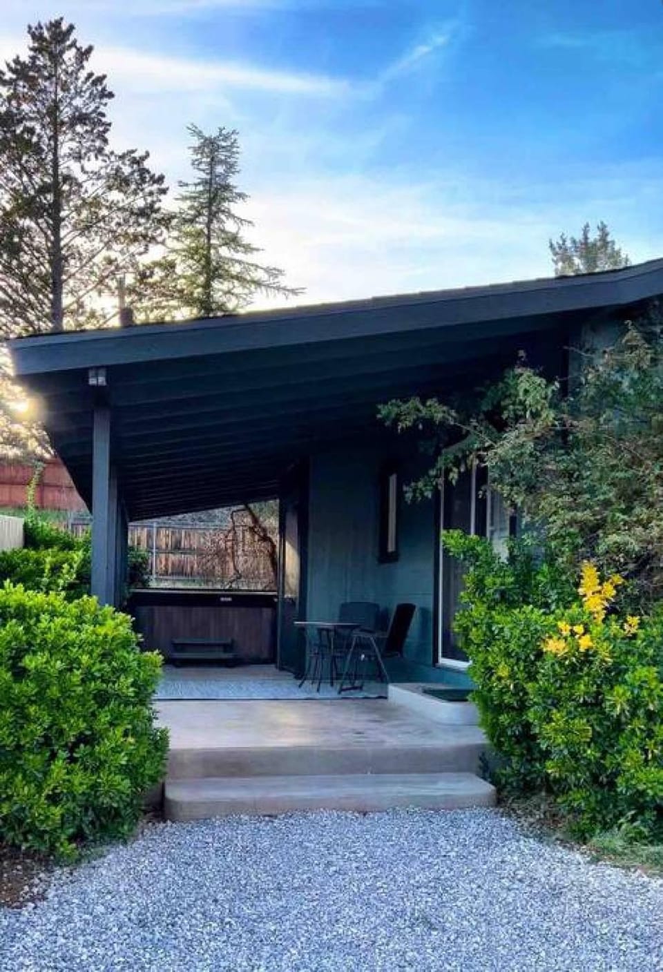 Quaint 1 bedroom Unit with Hottub in Uptown Sedona House in Sedona