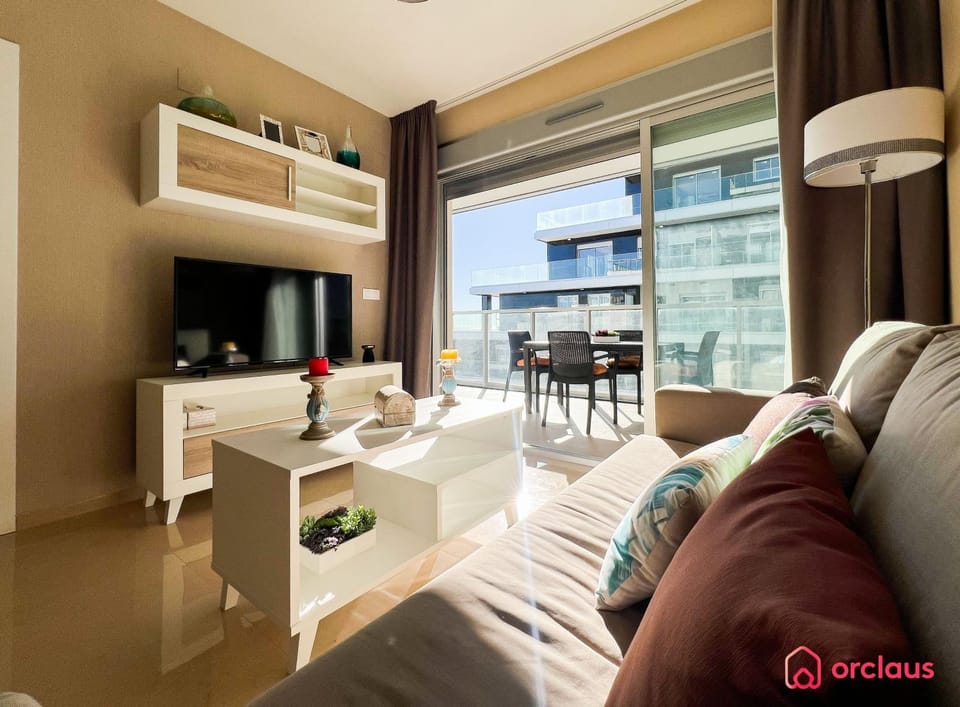 TV and multimedia, Balcony/Terrace, Living room, Seating area