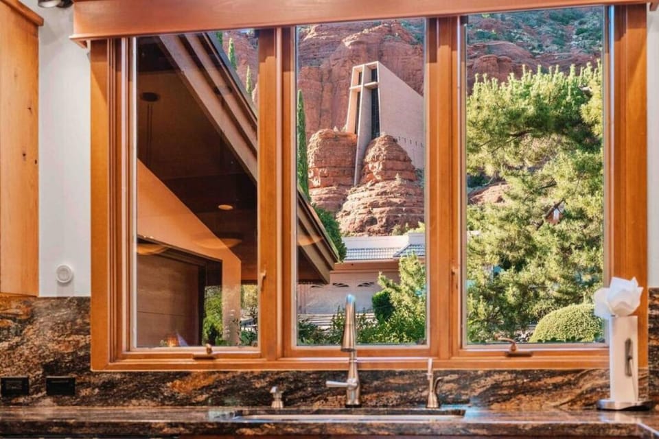 Chapel Vortex Home Red Rocks Hot Tub Gardens House in Sedona