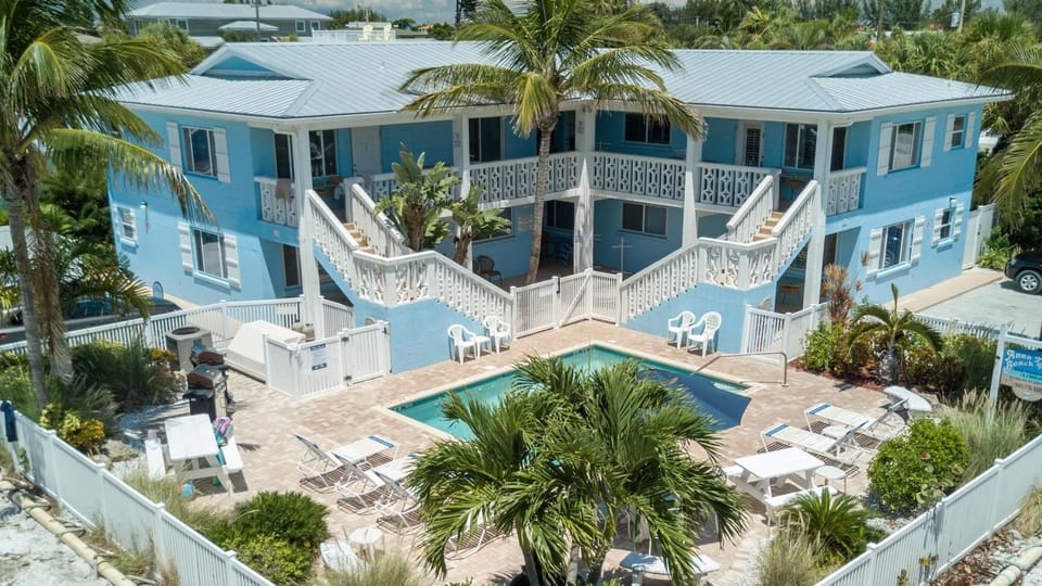Anna Maria Beach Place, Unit 6 House in Holmes Beach