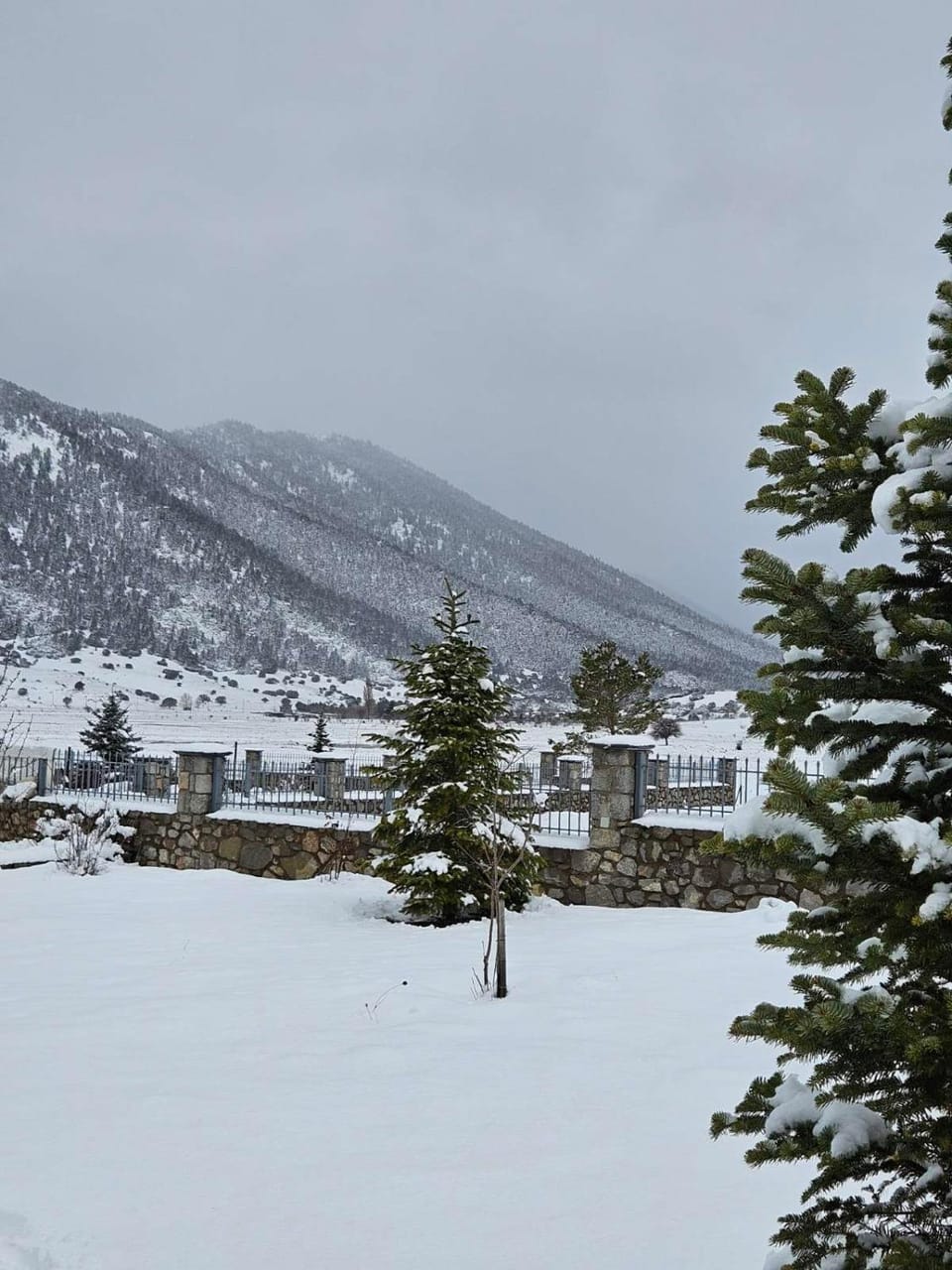 Day, Natural landscape, Winter, Mountain view