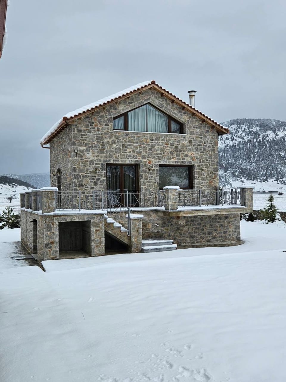 Property building, Day, Natural landscape, Winter