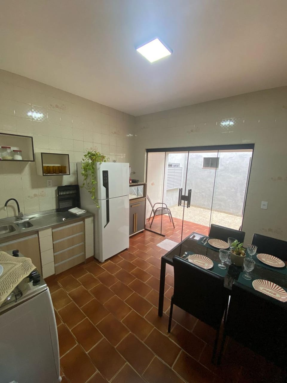 People, Kitchen or kitchenette, Dining area, stove