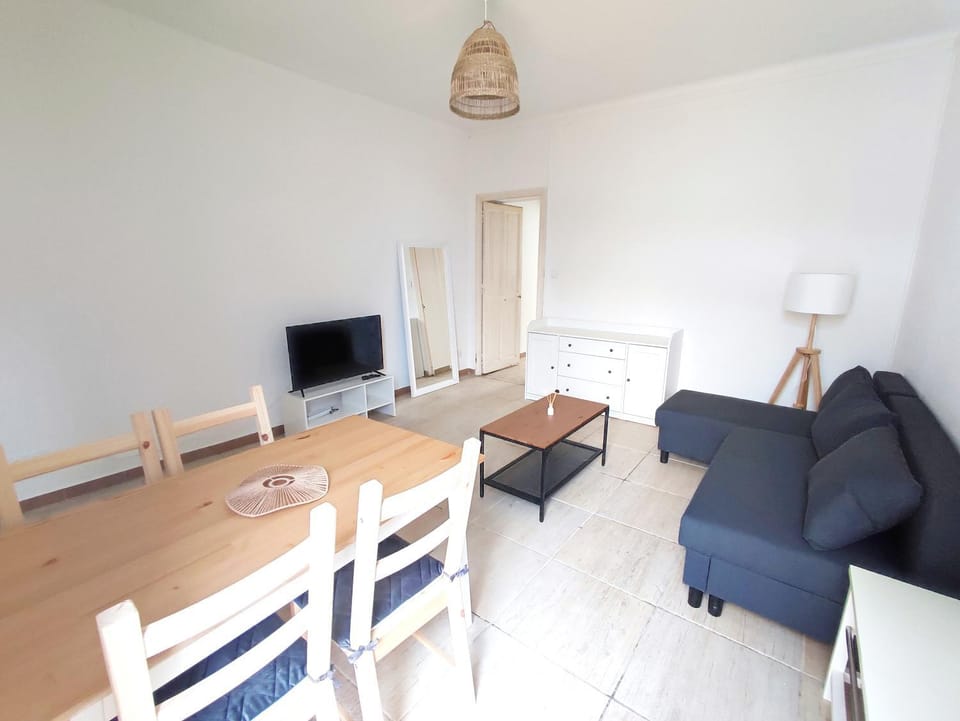 Bel appartement centre de Nîmes Apartment in Nimes