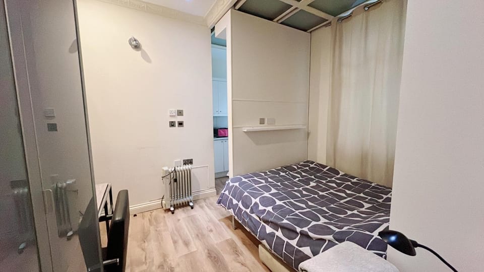 Soho China Town Rooms Bed and Breakfast in City of Westminster