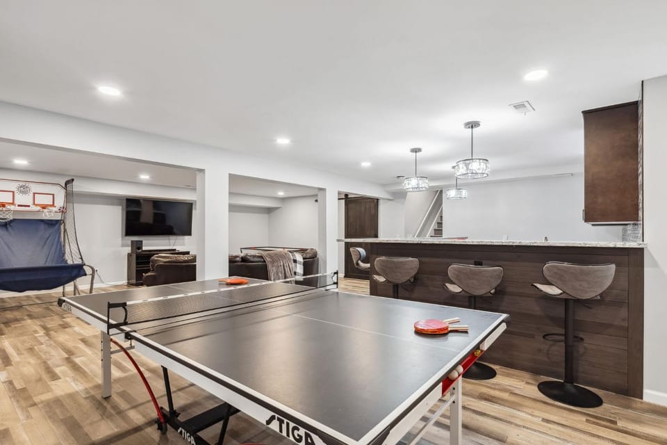 Great Group Getaway: Games Galore + Outdoor Oasis House in Lake Erie