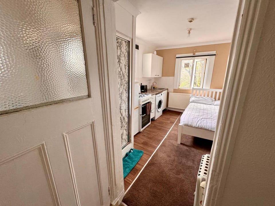 Cozy Studio in Finsbury Park Apartment in London Borough of Islington
