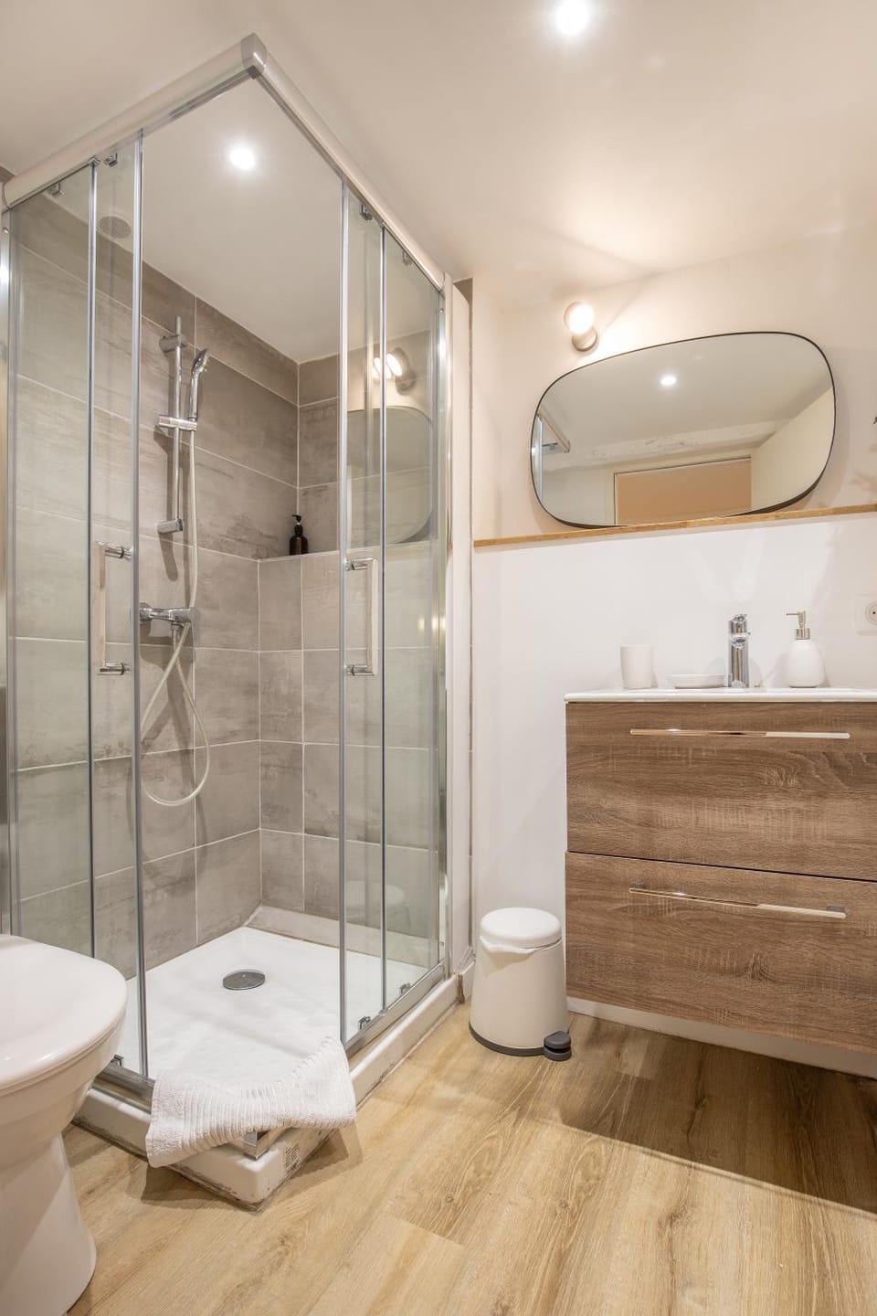 Shower, Toilet, Bathroom