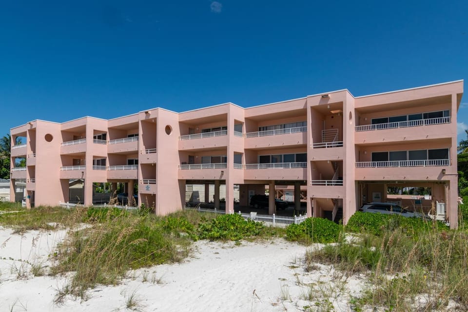 Coquina Beach Club 101 House in Bradenton Beach