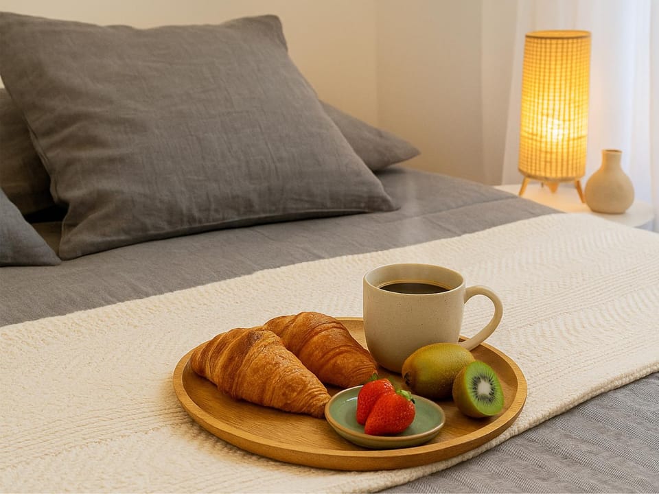 Bed, Breakfast, Continental breakfast