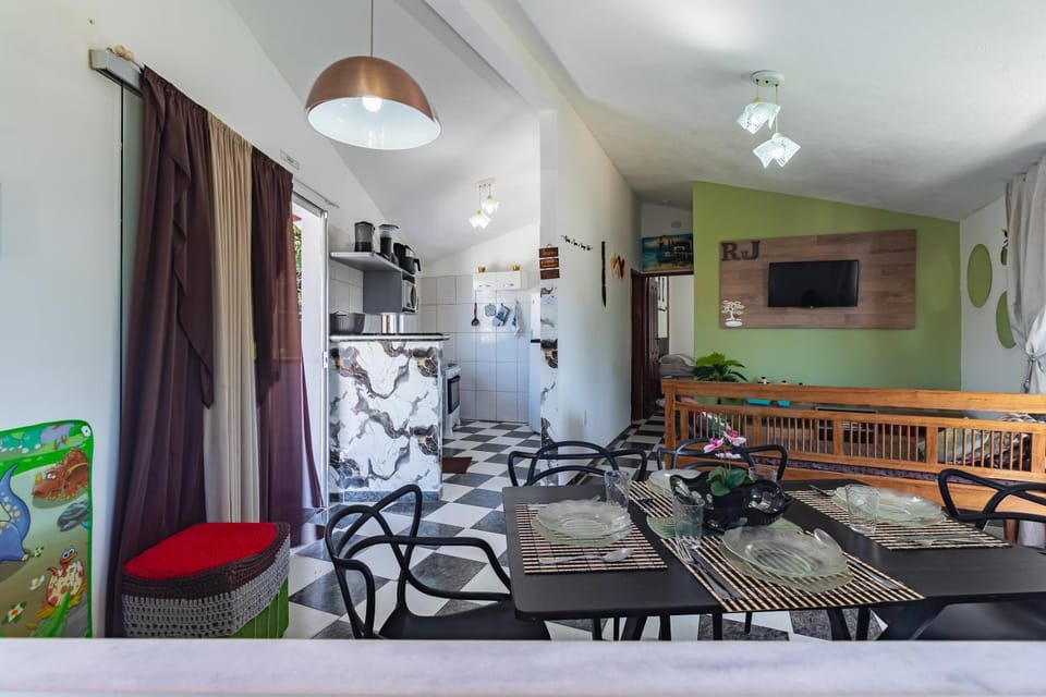 Communal lounge/ TV room, Living room, Dining area, internet, kitchen