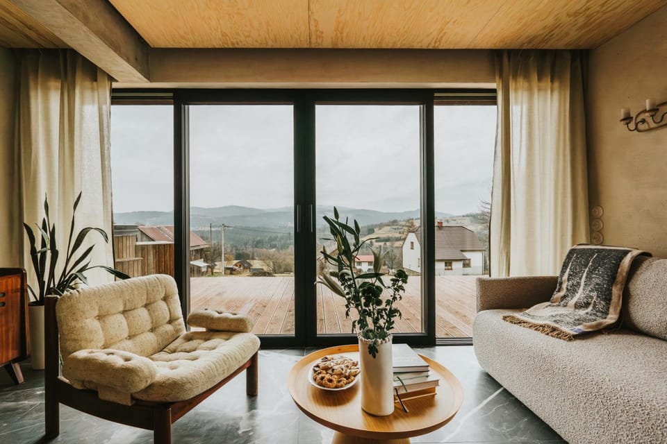 View (from property/room), Balcony/Terrace, Living room, Landmark view, Mountain view