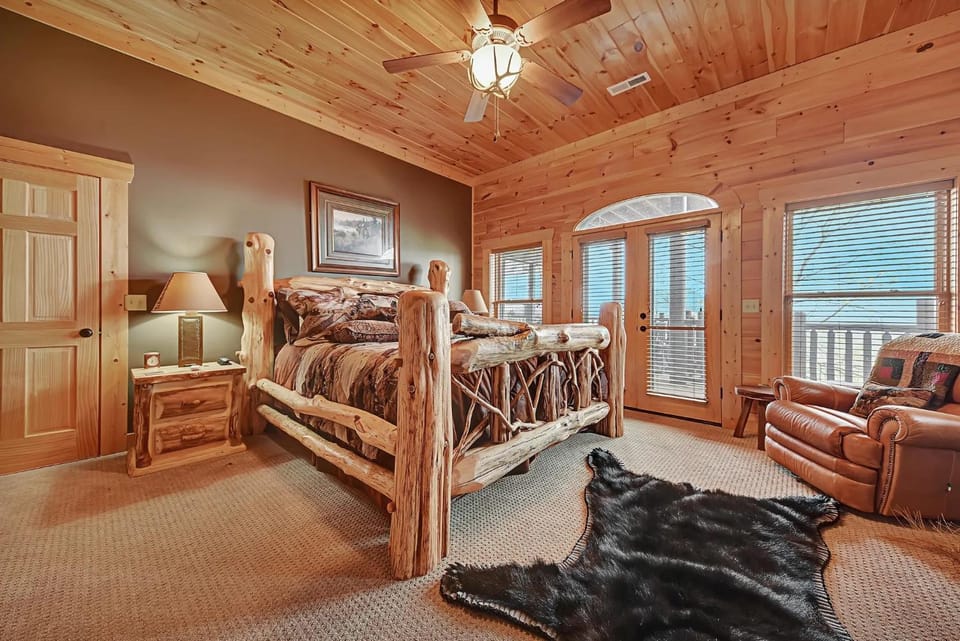 Scenic Views Estate Villa in Sevier County