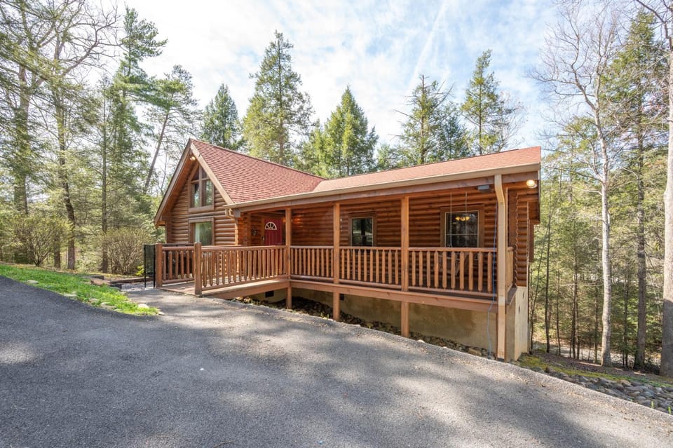 Valley Dream:3 bdrm 3bath, Specials, Free Tickets, One level(no stairs) Chalet in Sevier County