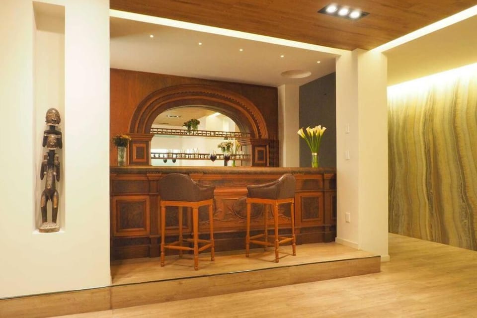 Lounge or bar