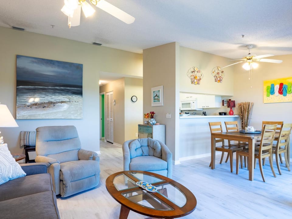 Sandy Pointe 210 House in Holmes Beach
