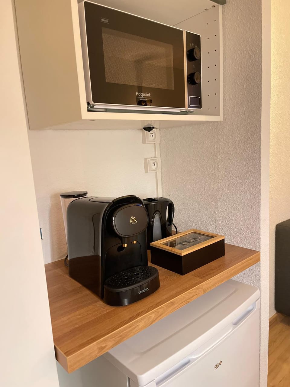 Coffee/tea facilities, minibar