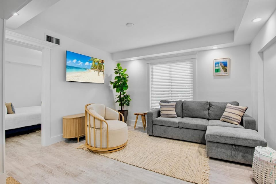 Bay Breezes at Bayside Bungalow Villa in Anna Maria Island
