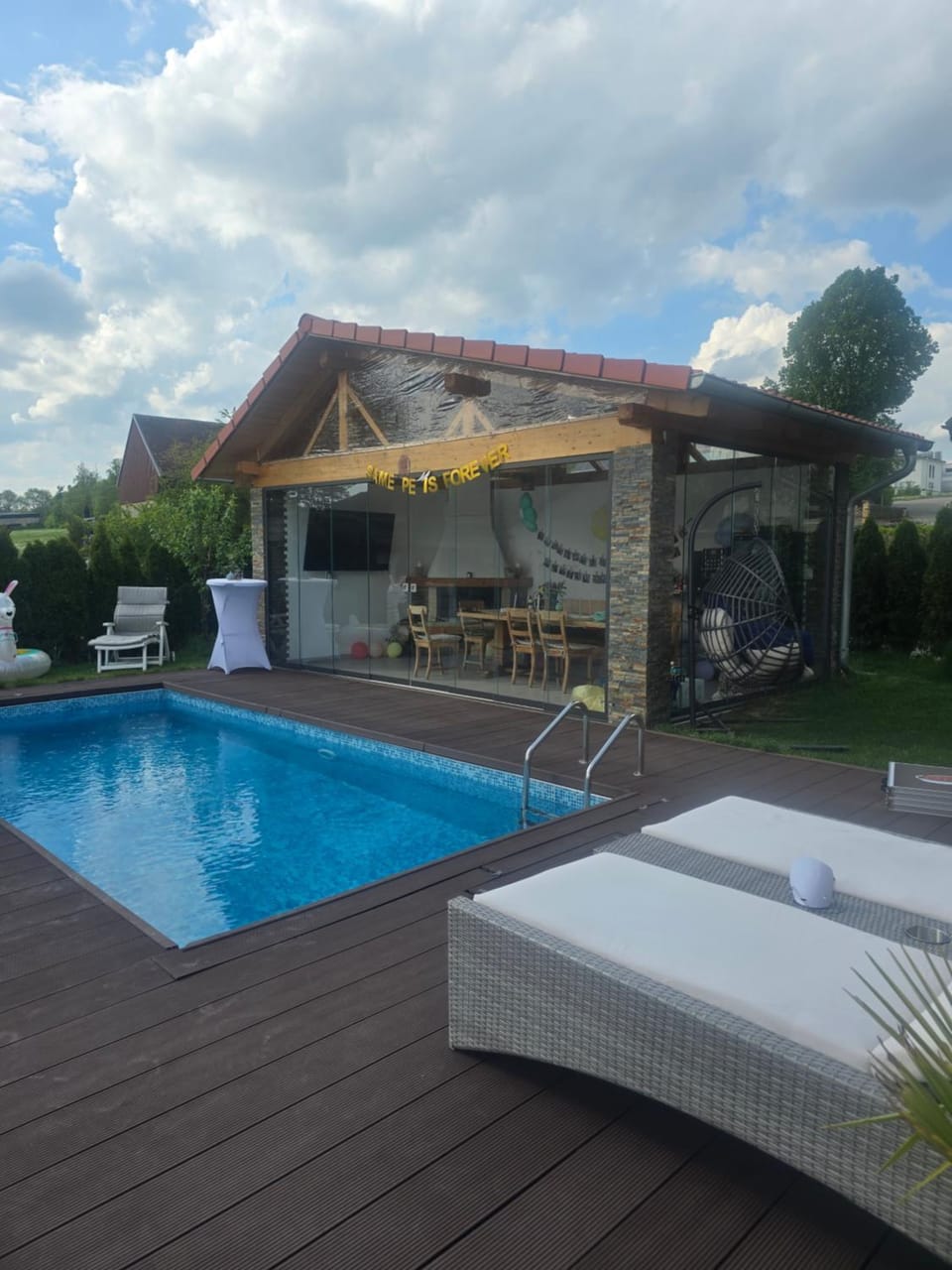 Swimming pool