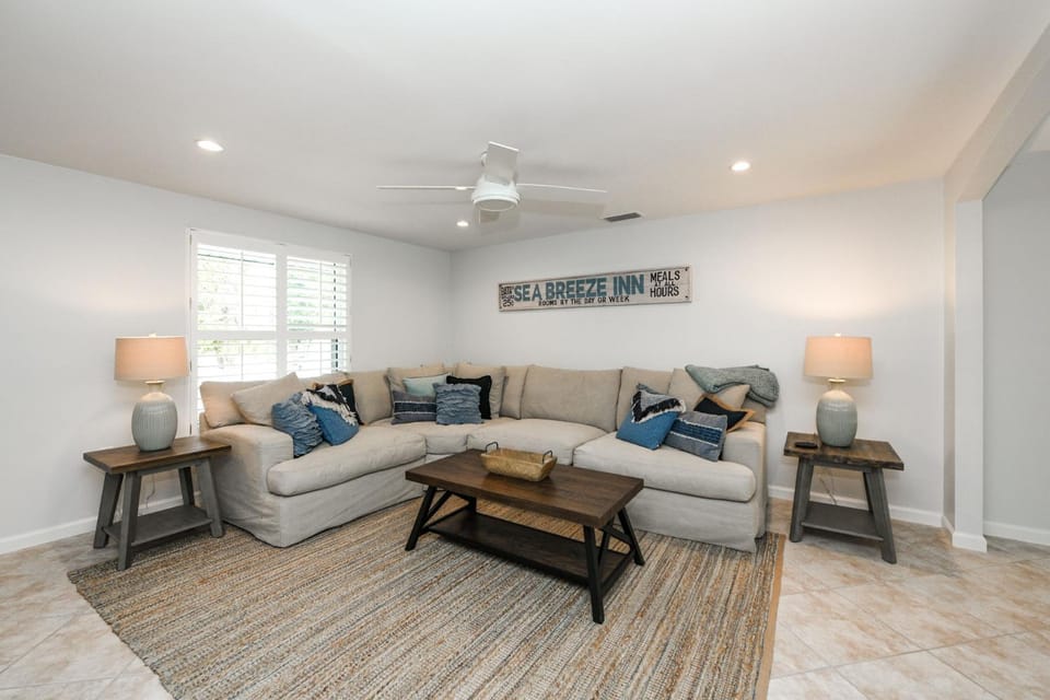 Bamboo Bungalow House in Anna Maria Island