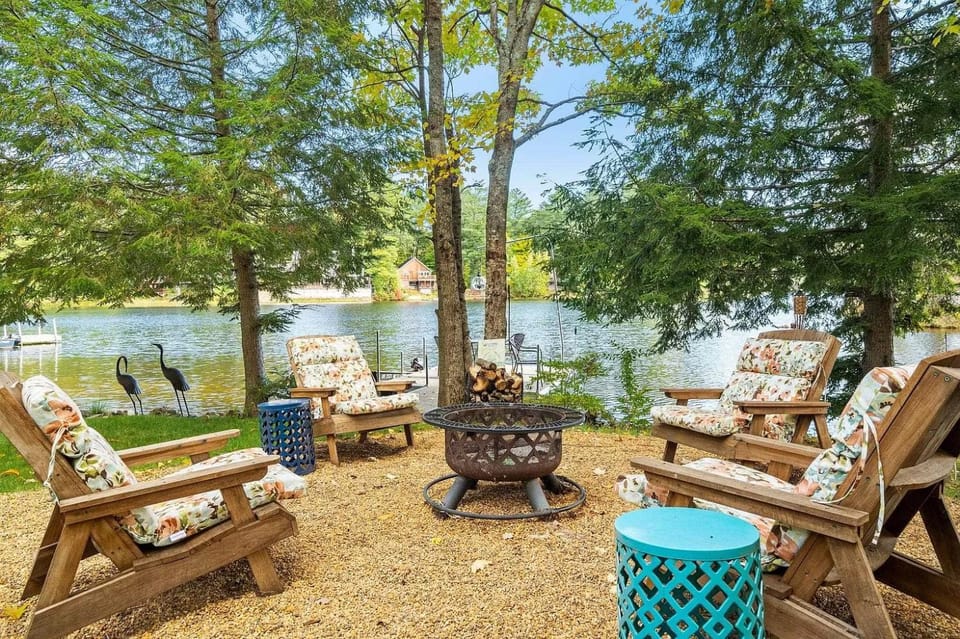Day, Natural landscape, Fishing, Fishing, Seating area, Lake view, flat iron, sunbed