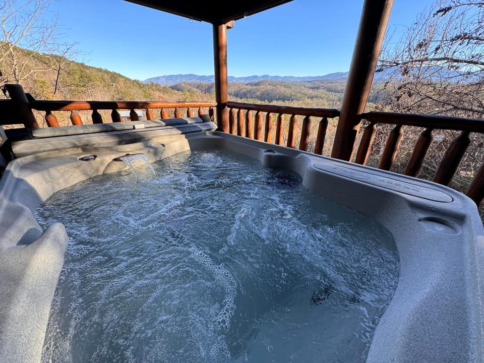 Day, Natural landscape, Hot Tub, Balcony/Terrace, Balcony/Terrace, Mountain view