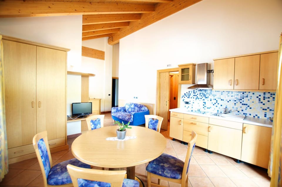 Kitchen or kitchenette, Living room, Dining area