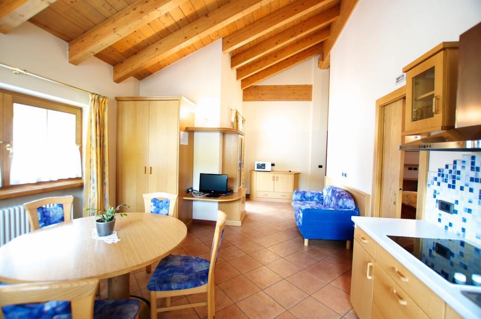 Kitchen or kitchenette, Living room, Dining area