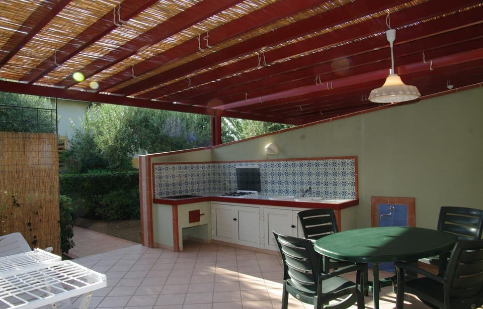 Patio, Kitchen or kitchenette