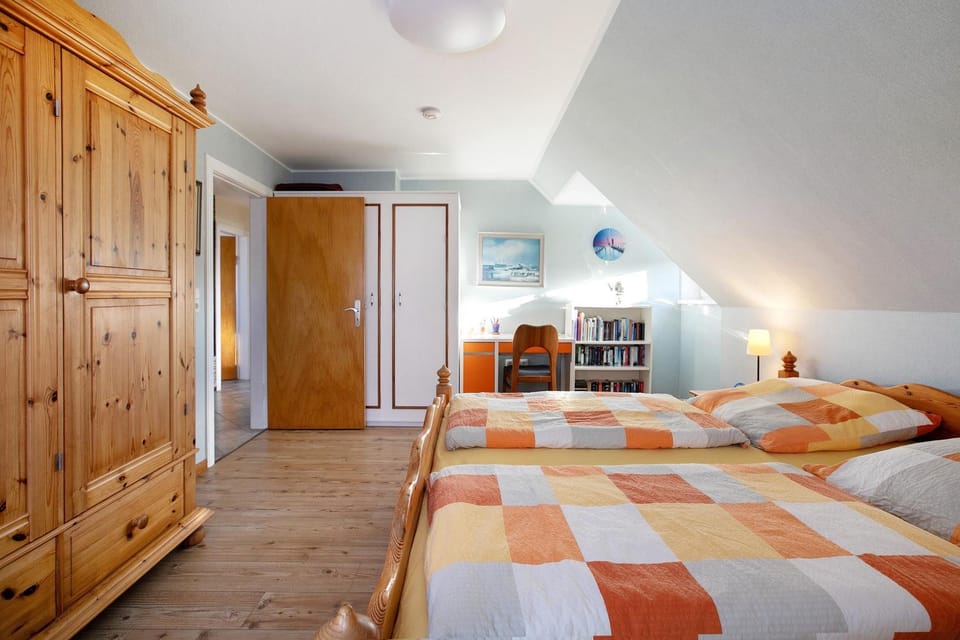 Property building, Living room, Bedroom