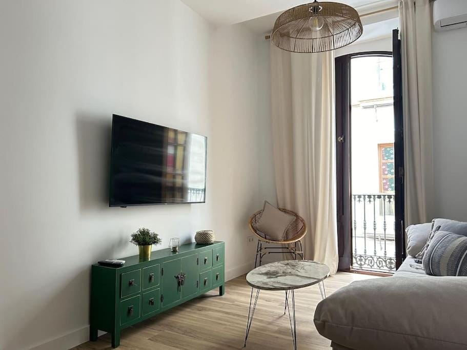 Communal lounge/ TV room, TV and multimedia, Living room